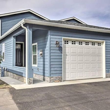 Modern Oregon Retreat W/ Deck, Hot Tub, Ocean View Depoe Bay Dış mekan fotoğraf